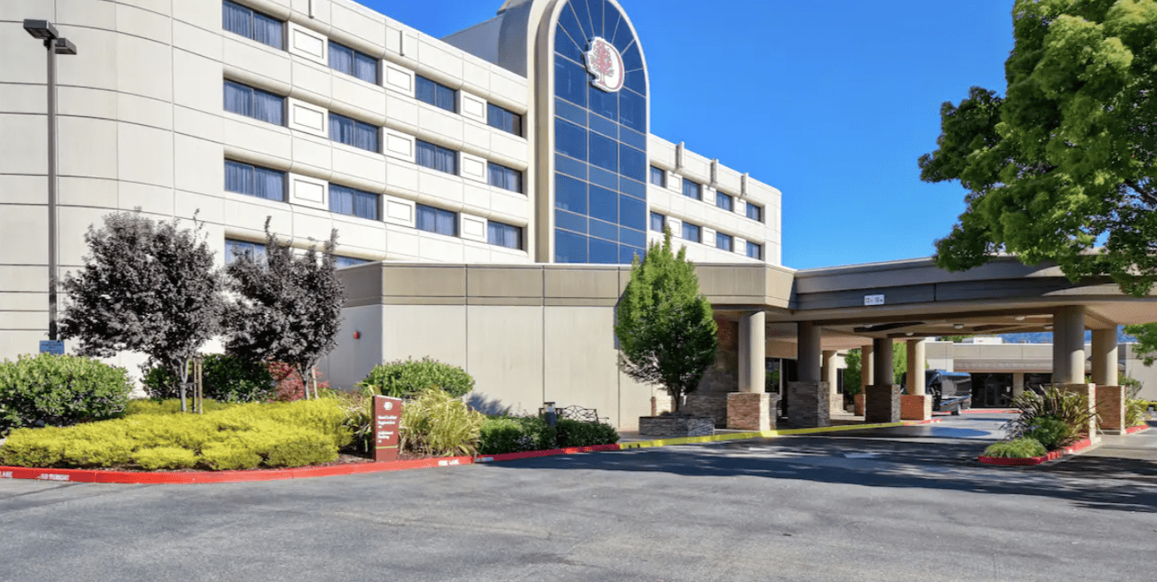 DoubleTree by Hilton Pleasanton at The Club